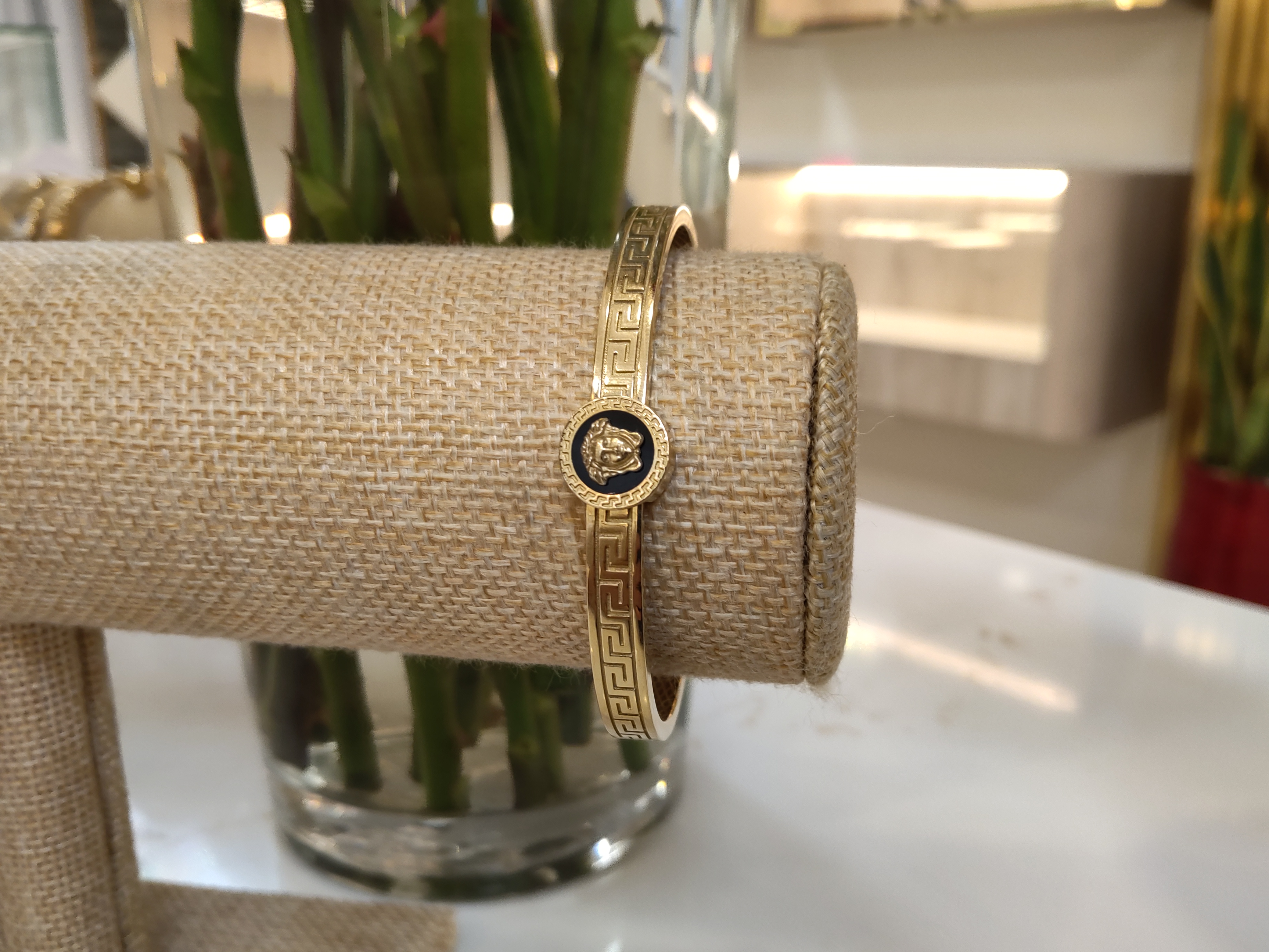 BRAZALETE VERSACE FONDO NEGRO 10K 11.3G